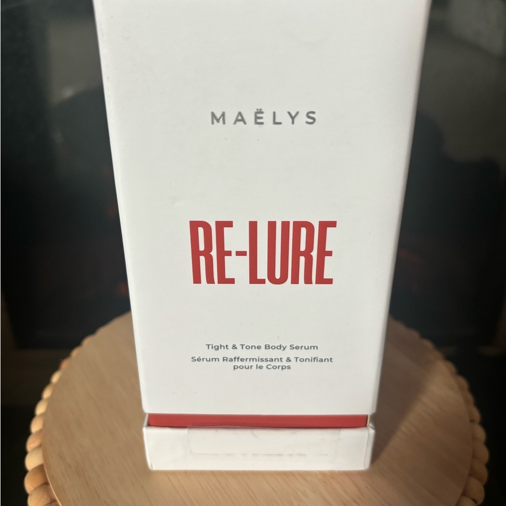 MAËLYS RE-LURE Tight & Tone Body Serum - White and Red